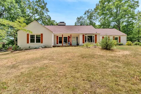 3205 Golf Colony Dr, Salem, VA 24153