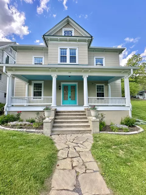 212 Alleghany St, Clifton Forge, VA 24422