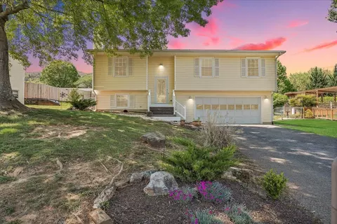 72 Ray St, Roanoke, VA 24019