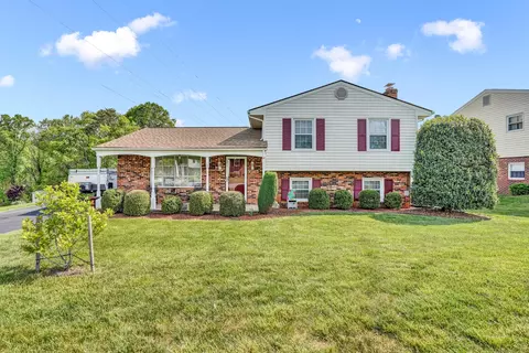 959 Halifax Cir, Vinton, VA 24179