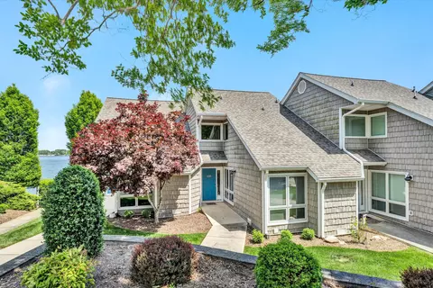 1220 Nature Ln, Union Hall, VA 24176
