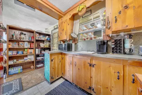 Kitchen - 142 Malcom Dr, Eagle Rock, VA 24085 photo 4 of 4