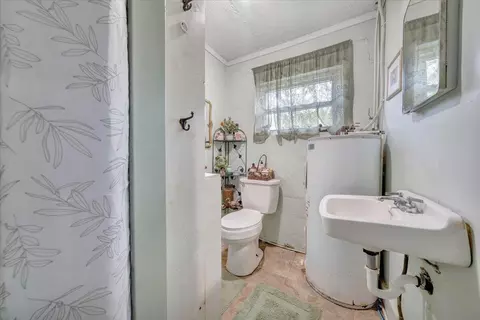 Bath - 142 Malcom Dr, Eagle Rock, VA 24085 photo 1 of 1