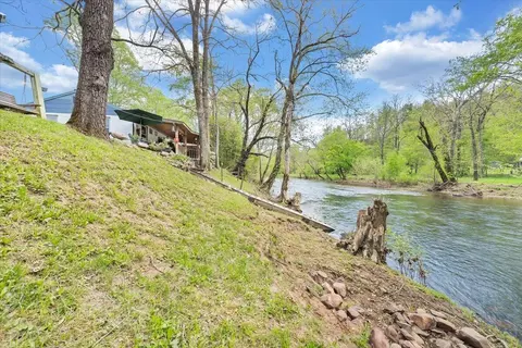 View/Area - 142 Malcom Dr, Eagle Rock, VA 24085 photo 1 of 6