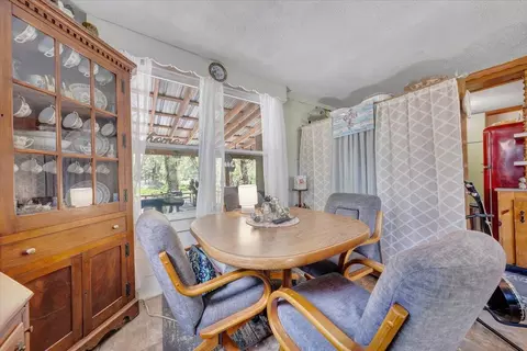 Dining - 142 Malcom Dr, Eagle Rock, VA 24085 photo 2 of 2