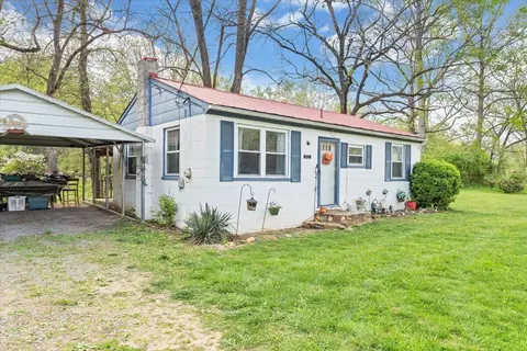 Exterior - 142 Malcom Dr, Eagle Rock, VA 24085 photo 3 of 17