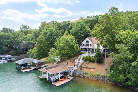 95 Piney Point Ln, Union Hall, VA 24176