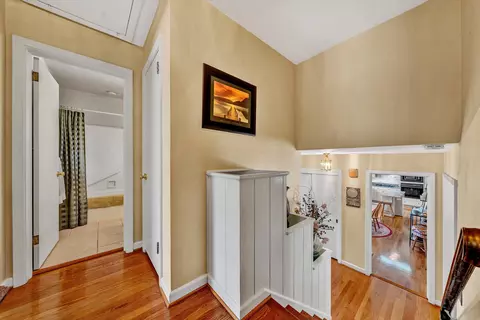 Entry Way - 3588 Wright Rd SW, Roanoke, VA 24015 photo 3 of 4