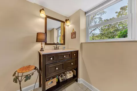 Bath - 3588 Wright Rd SW, Roanoke, VA 24015 photo 4 of 5