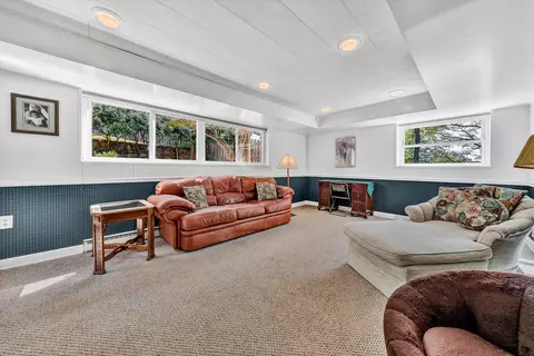 Living - 3588 Wright Rd SW, Roanoke, VA 24015 photo 4 of 5