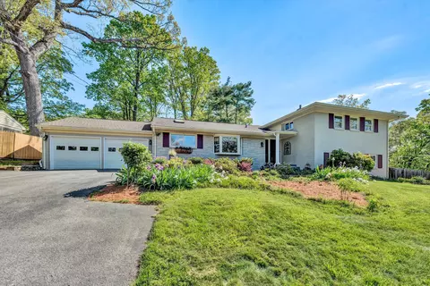 Exterior - 3588 Wright Rd SW, Roanoke, VA 24015 photo 2 of 28