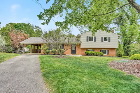 3342 Overhill Trl, Roanoke, VA 24018