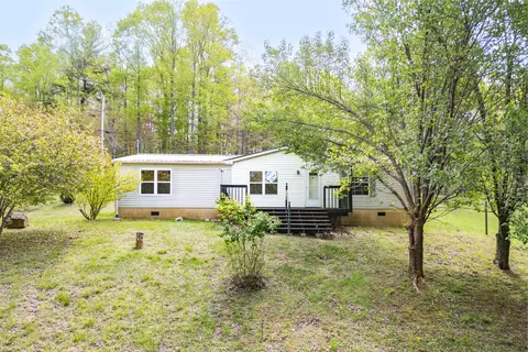 8679 Autumn Dr NE, Copper Hill, VA 24079