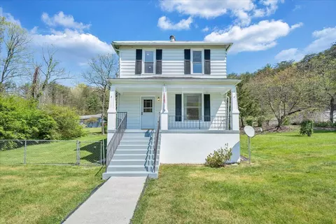 3404 Longdale Furnace Rd, Clifton Forge, VA 24422