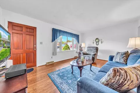 5514 Consul Dr, Roanoke, VA 24019