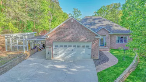 1125 Hidden Ln, Moneta, VA 24121