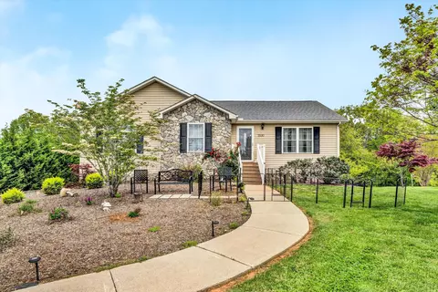 2530 Edwardsville Rd, Hardy, VA 24101