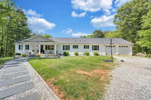 3293 Taylors Rd, Boones Mill, VA 24065