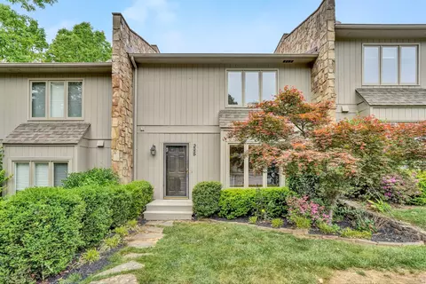 3559 Londonderry Ln, Roanoke, VA 24018