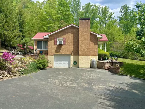 718 Mt Pleasant Dr, Covington, VA 24426 photo 8