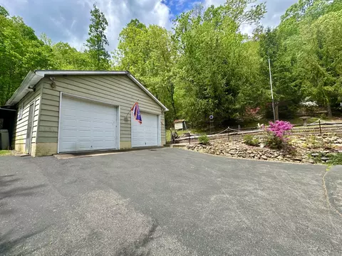 718 Mt Pleasant Dr, Covington, VA 24426 photo 14