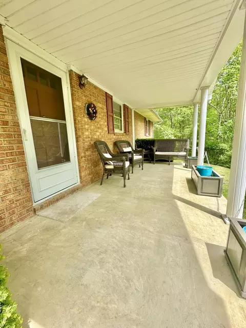 718 Mt Pleasant Dr, Covington, VA 24426 photo 17