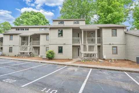 289 Shoreline Marina Cir #210, Moneta, VA 24121