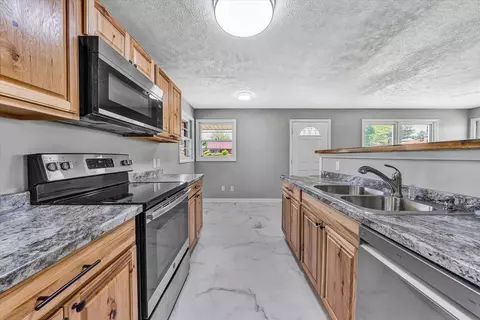 Kitchen - 3301 Ruston St NE, Roanoke, VA 24012 photo 3 of 3