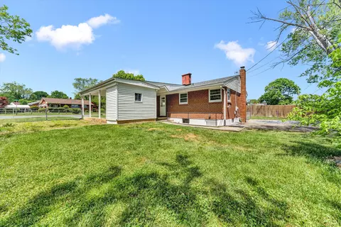 Exterior - 3301 Ruston St NE, Roanoke, VA 24012 photo 4 of 5