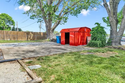Exterior - 3301 Ruston St NE, Roanoke, VA 24012 photo 3 of 5