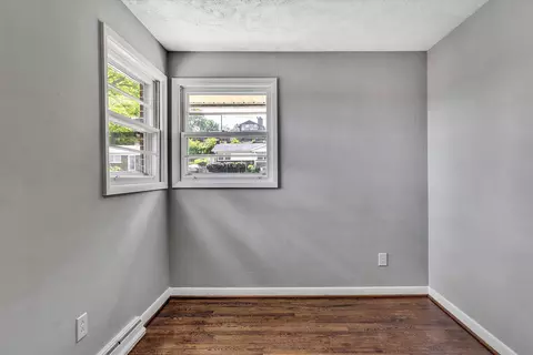 Bedroom - 3301 Ruston St NE, Roanoke, VA 24012 photo 3 of 4