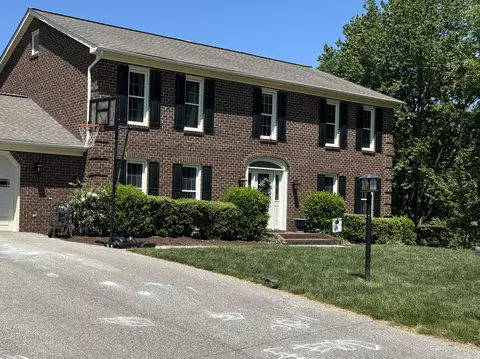 5263 Golden Eagle Ln, Roanoke, VA 24018