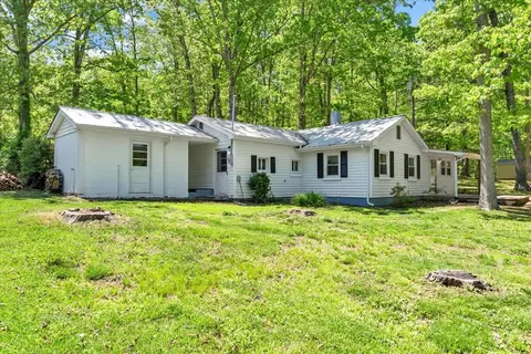 3012 Chase Ct, Salem, VA 24153