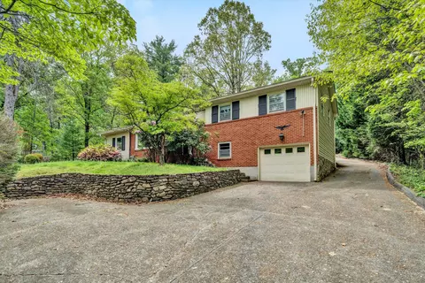 3604 Pinevale Rd, Roanoke, VA 24018