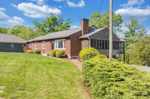 5015 Merriman Rd, Roanoke, VA 24018