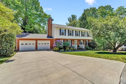 6030 Woodcock Cir, Roanoke, VA 24018