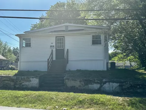 203 8th St, Vinton, VA 24179