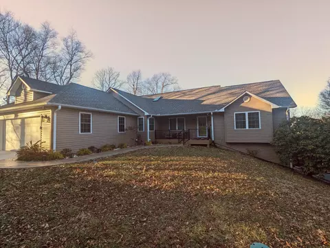 4295 Jae Valley Rd, Roanoke, VA 24014