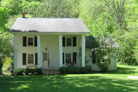 12676 Little Mountain Rd, New Castle, VA 24127