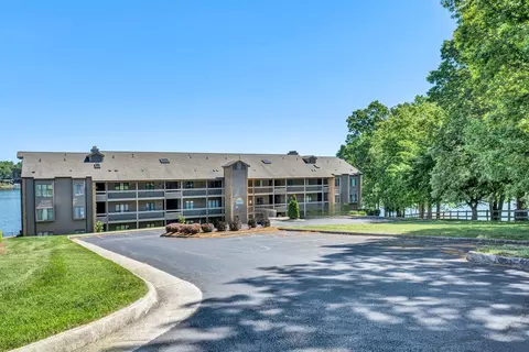 850 Gangplank Rd #311, Moneta, VA 24121