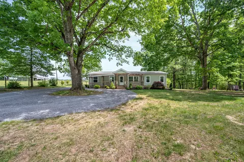 8646 Dickerson Mill Rd, Moneta, VA 24121