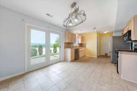 4818 Golfview Dr NE, Roanoke, VA 24019 photo 12