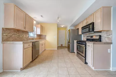 4818 Golfview Dr NE, Roanoke, VA 24019 photo 14