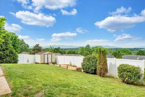 4818 Golfview Dr NE, Roanoke, VA 24019 photo 45