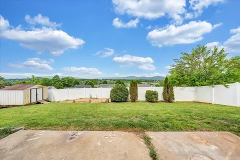 4818 Golfview Dr NE, Roanoke, VA 24019 photo 42