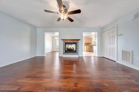 4818 Golfview Dr NE, Roanoke, VA 24019 photo 3