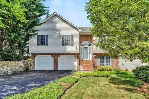 109 Tobias Rd, Vinton, VA 24179