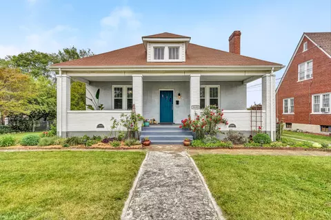 3153 Round Hill Ave NW, Roanoke, VA 24012