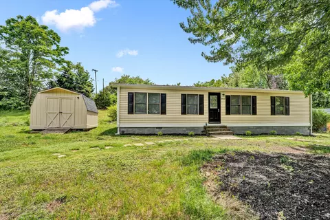 5822 Twine Hollow Rd, Salem, VA 24153