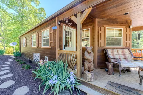 2100 Nemmo Rd, Vinton, VA 24179